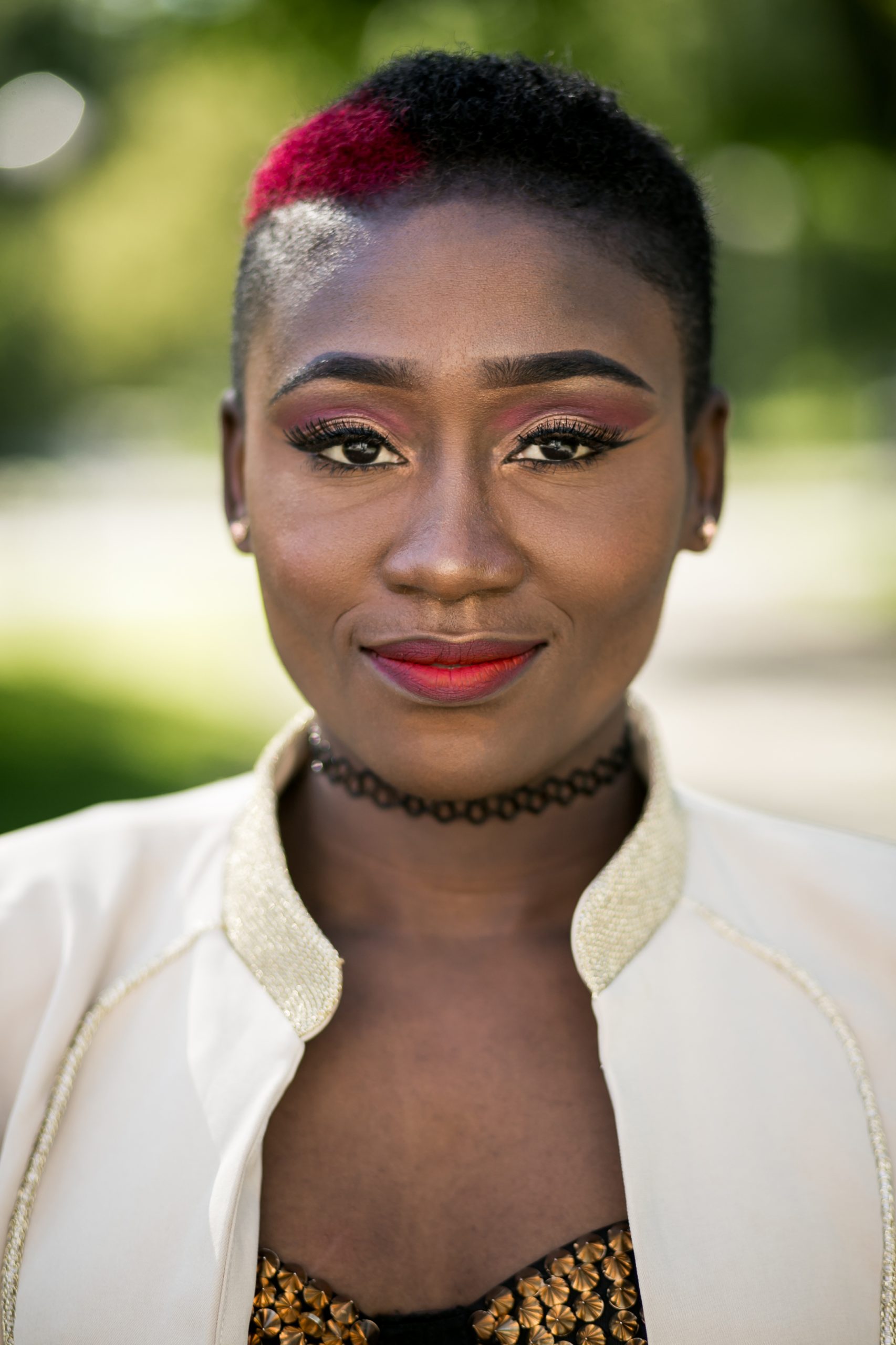 casual woman white jacket chic smart scaled